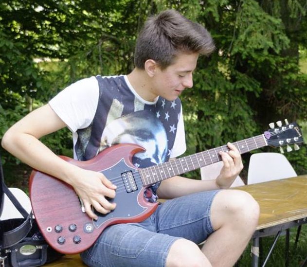 Saint-Martin-la-Plaine. Des cours de guitare enfant à la MJC